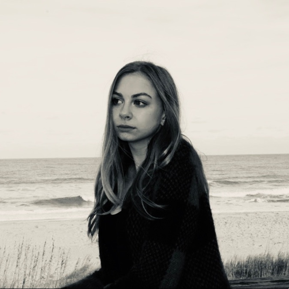Meet your Posher, Alexis